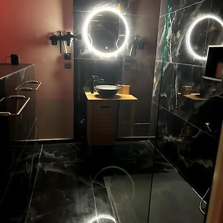 דירה Romantique Room,balneo,mirroir,parking